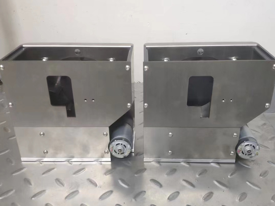 應客戶需求，定制螺絲機料倉進程中