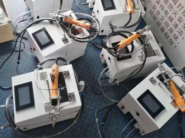 發貨給深圳公司的一批螺絲機